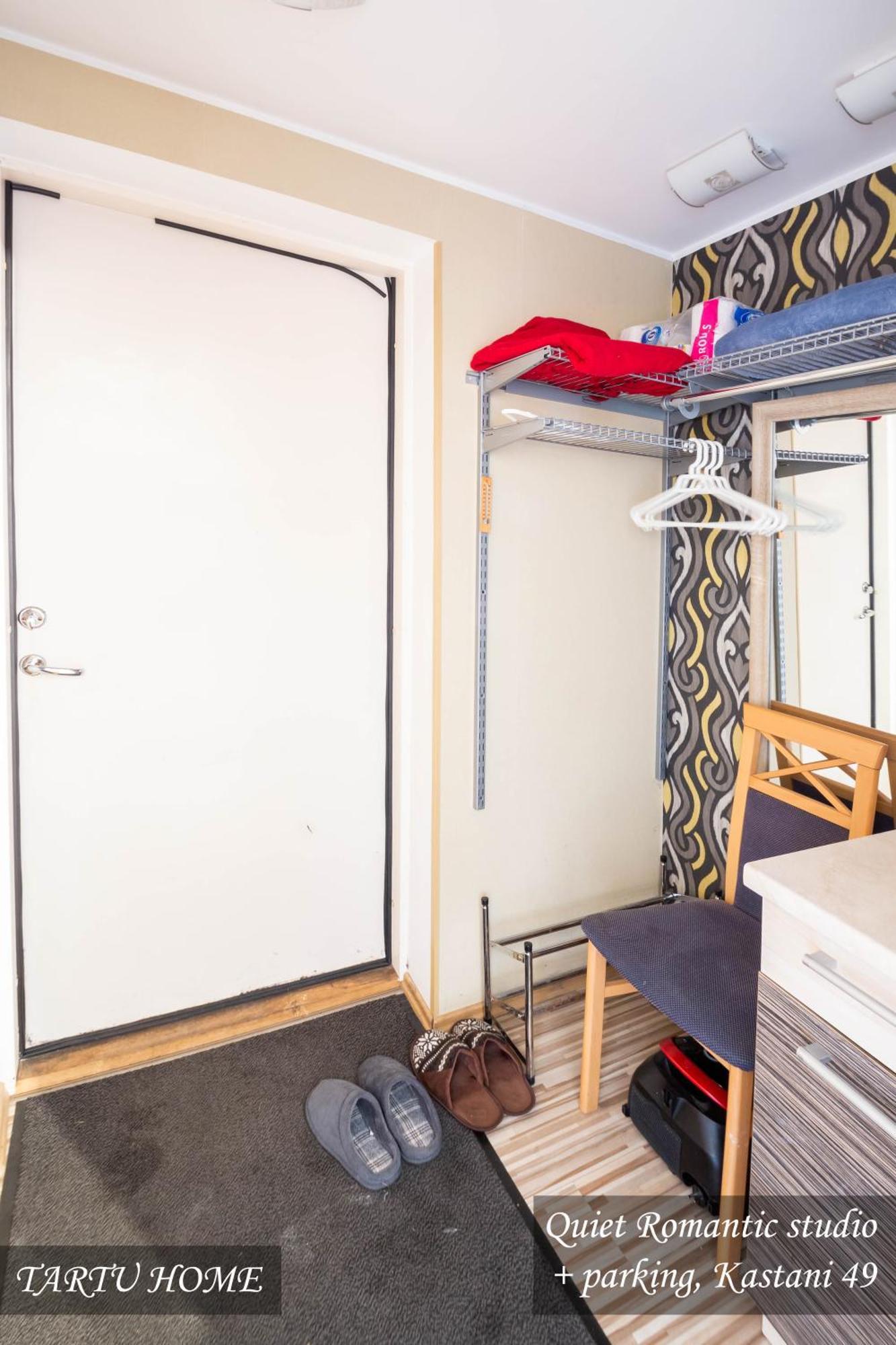 Quiet Romantic Studio Plus Parking, Tartu Home Bagian luar foto