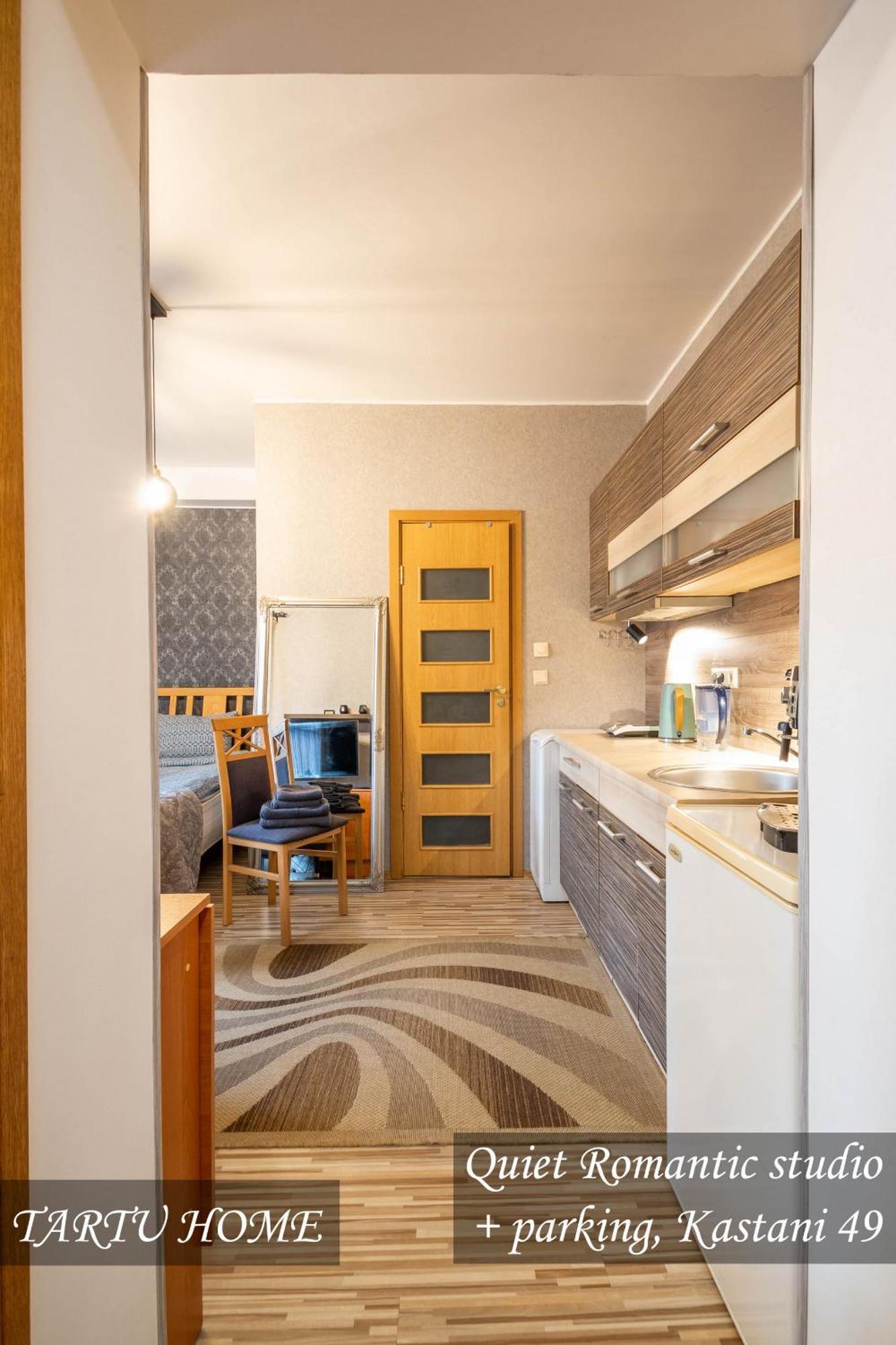 Quiet Romantic Studio Plus Parking, Tartu Home Bagian luar foto